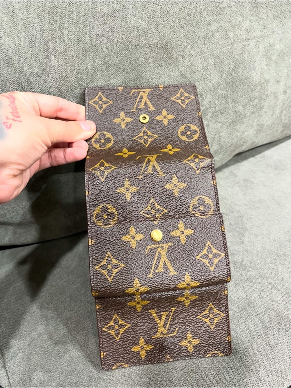 Louis Vuitton Monogram wallet - Picture 4 of 12